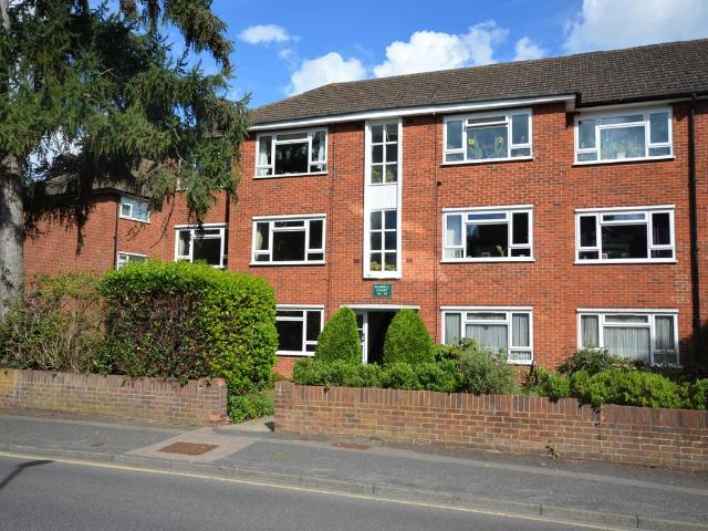 Oakhill Crescent, Surbiton KT6, 2 bed flat to rent, £1,695 pcm | PrimeLocation