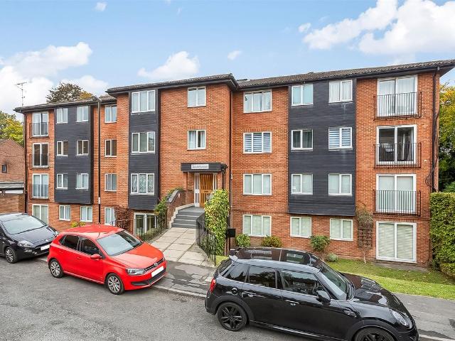 Oakhill Lodge, Reedham Drive, Purley CR8, 2 bed flat to rent, £1,600 pcm | PrimeLocation