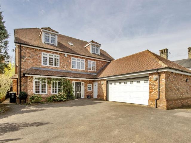 Oakhill Road, Sevenoaks, Kent, TN13 7 bed detached house to rent £9,500 pcm £2,192 pw