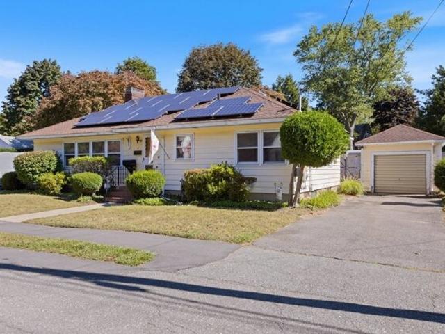 Oakhurst Rd, Beverly, Home For Sale