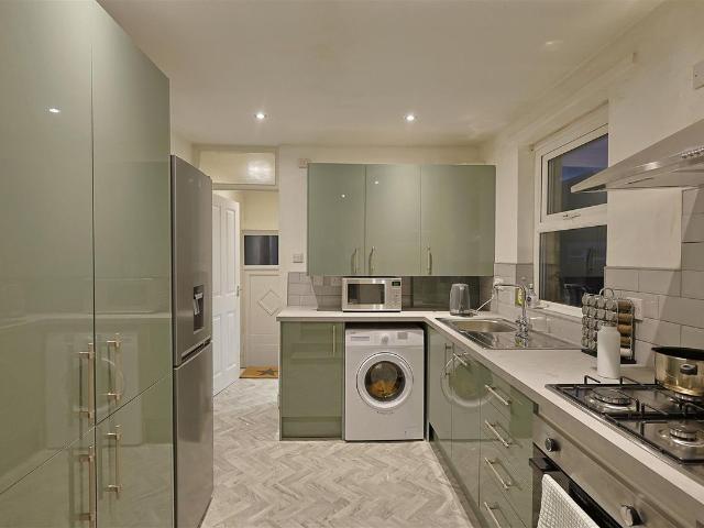 Oakland Road, Jesmond, Newcastle Upon Tyne NE2, 3 bed flat to rent, £1,950 pcm | PrimeLocation