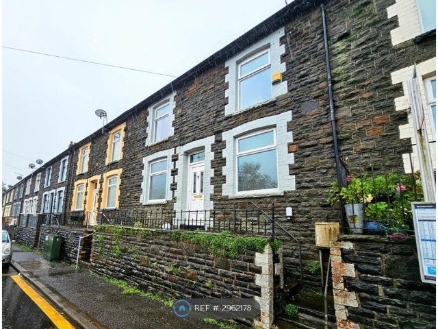 Oakland Terrace, Ferndale CF43, 2 bed terraced house to rent, £750 pcm | PrimeLocation