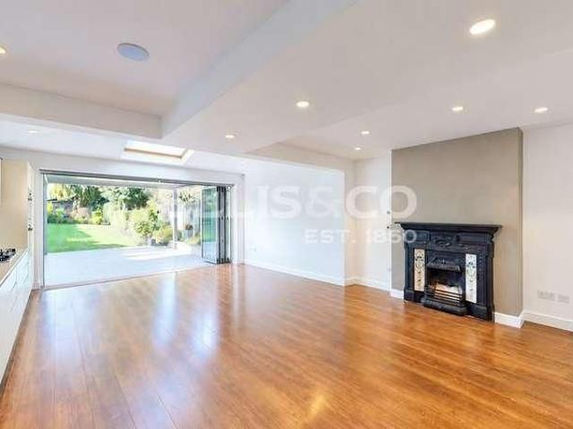 Oaklands Avenue, Watford, Hertfordshire, WD19
