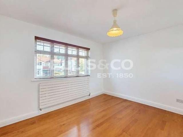 Oaklands Avenue, Watford, Hertfordshire, WD19