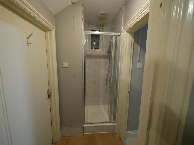 Oaklands, Bournemouth, BH3 1 bed in a house share to rent £1,100 pcm £254 pw