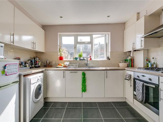 Oaklands Grove, Shepherds Bush W12, 3 bed terraced house to rent, £3,300 pcm | PrimeLocation