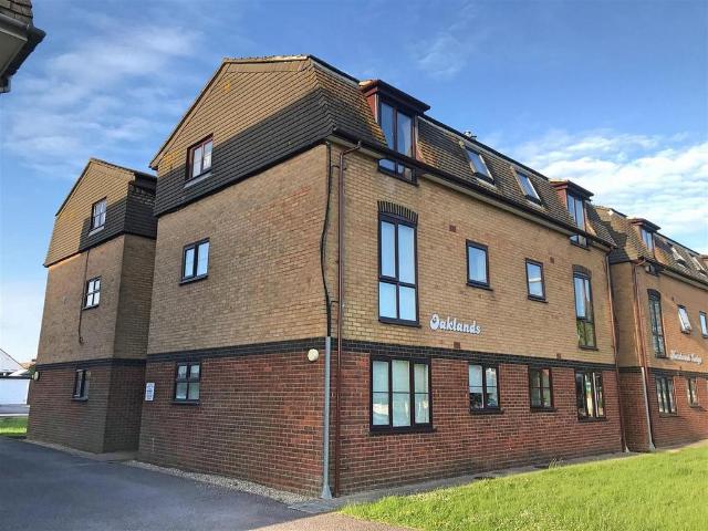 Oaklands, Penhill Road, Lancing 1 bed apartment to rent £900 pcm £208 pw