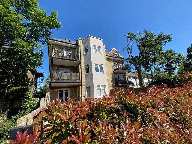 Oaklands Road, Bromley BR1 2 bed apartment to rent £1,950 pcm £450 pw