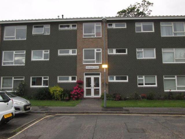 Oakleigh Way, Highcliffe, BH23 5DQ 3 bed apartment to rent £1,350 pcm £312 pw