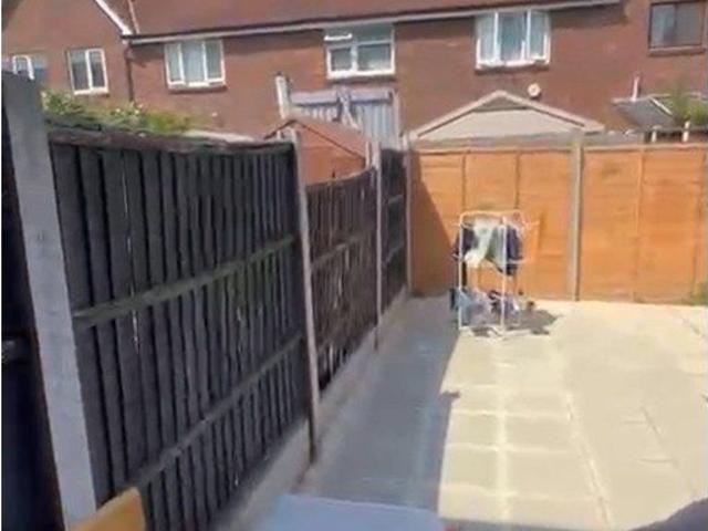 Oakley Close, London E6, 3 bed terraced house to rent, £2,500 pcm | PrimeLocation