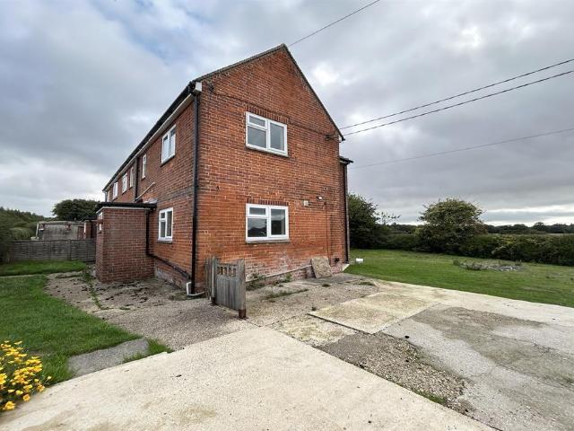 Oakley, Basingstoke RG23 4 bed cottage to rent £1,995 pcm £460 pw