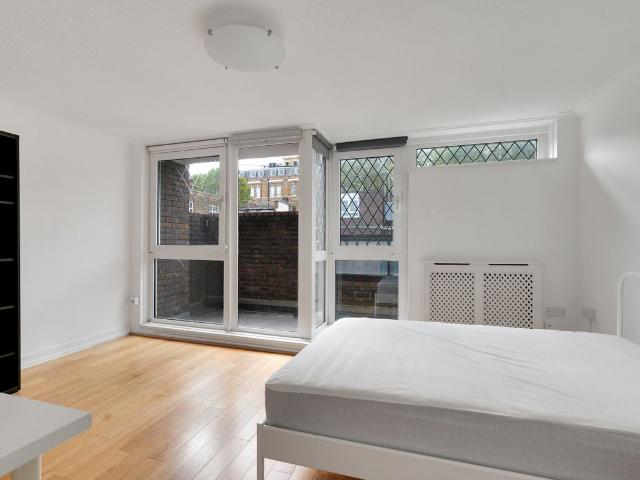 Oakley Square, London NW1, 4 bed maisonette to rent, £4,200 pcm | PrimeLocation