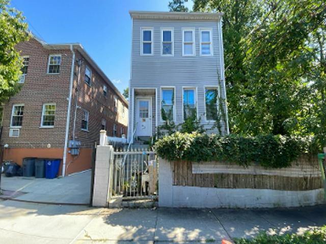 Oakley St