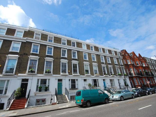Oakley Street, Chelsea, London, SW3 Studio to rent £3,034 pcm £700 pw