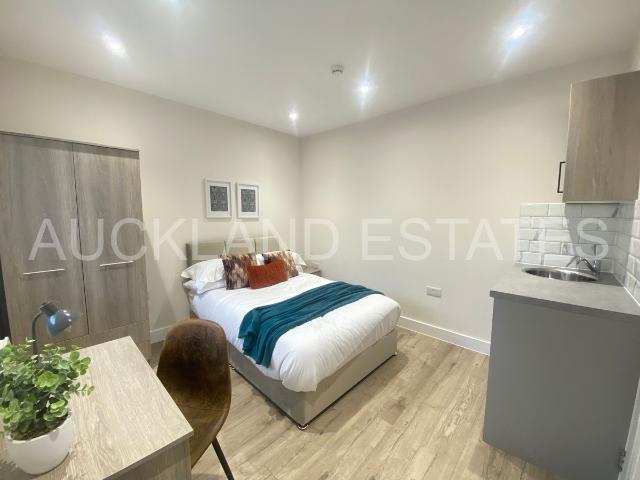 Oakmere Avenue, Potters Bar EN6, Studio to rent, £1,100 pcm | PrimeLocation