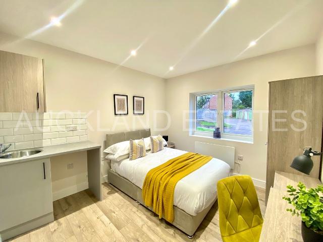 Oakmere Avenue, Potters Bar EN6, Studio to rent, £1,100 pcm | PrimeLocation