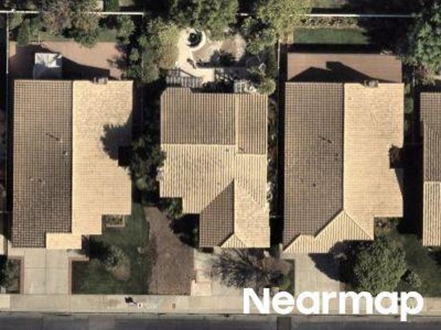 Oakmont Dr