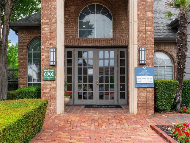 Oaks Hackberry Creek 1 Bedroom Apartment for Rent at 6901 State Highway 161, Irving, TX 75039