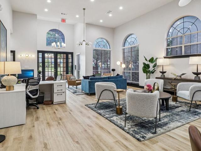 Oaks Hackberry Creek 2 Bedroom Apartment for Rent at 6901 State Highway 161, Irving, TX 75039