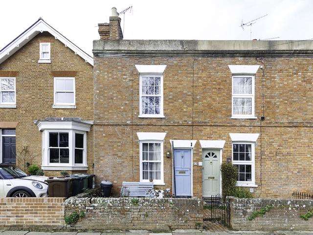 Oaks Road, Tenterden TN30, 2 bed terraced house to rent, £1,300 pcm | PrimeLocation