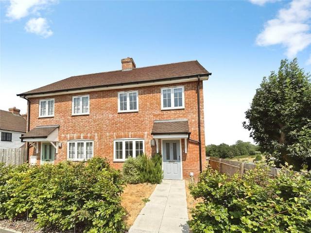 Oast Gardens, Tunbridge Wells TN2 4 bed semi detached house to rent £2,300 pcm £531 pw