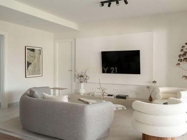 Oasis de lujo en Marbella: Obra nueva, impresionantes vistas al mar
