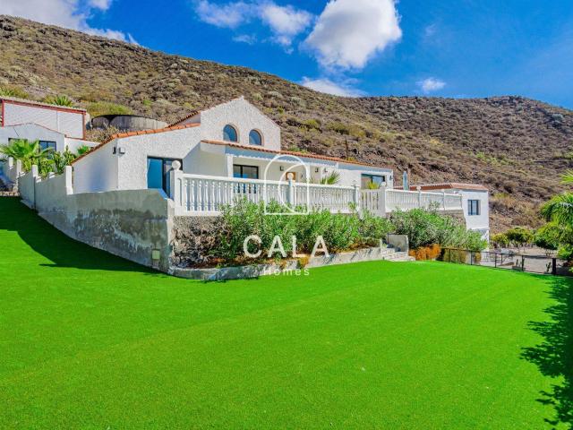 Casa Alba Acantilados de Los Gigantes 258m² De la Arena