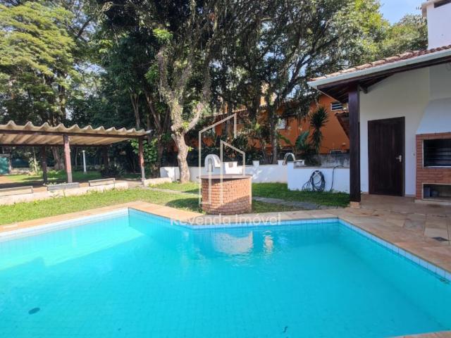 Oásis em Interlagos: Casa para locação com 1 quarto, suíte, sala, 2 banheiros e 6 vagas de garagem, em frente ao Parque Jacques Cousteau.Casa, Interlagos São Paulo/SP