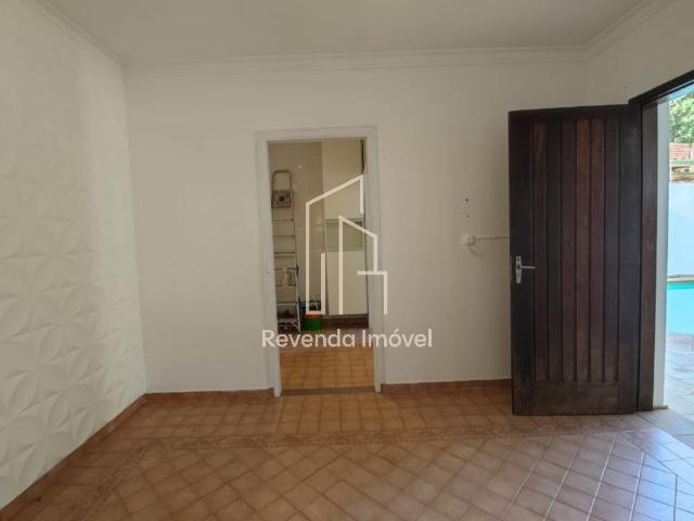 Oásis em Interlagos: Casa para locação com 1 quarto, suíte, sala, 2 banheiros e 6 vagas de garagem, em frente ao Parque Jacques Cousteau.Casa, Interlagos São Paulo/SP