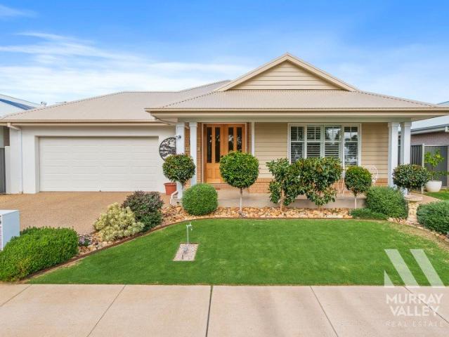 Oasis Living with Fairway Views