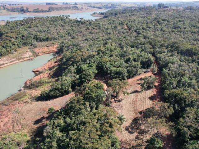 OASIS PARTICULAR COM 8,5HEC ÀS MARGENS DA LAGOA DE NOVA PONTE