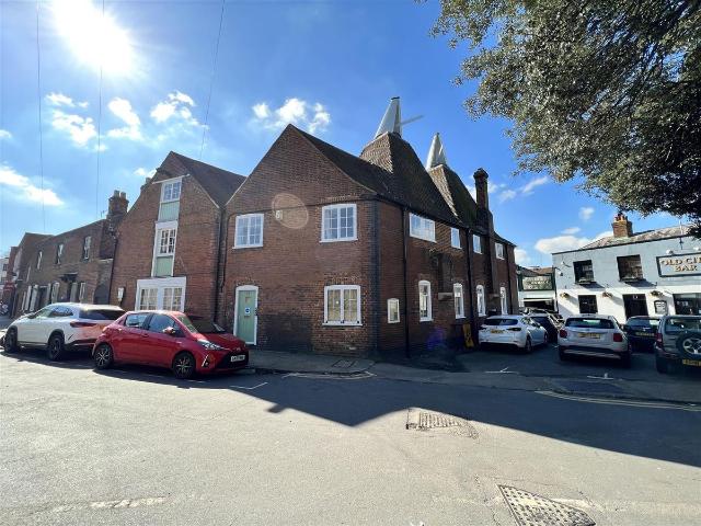 Oaten Hill, Canterbury CT1, 4 bed flat to rent, £1,600 pcm | PrimeLocation