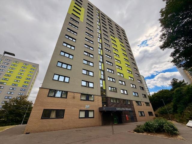Oatland Court, Leeds, West Yorkshire LS7, 2 bed flat to rent, £1,350 pcm | PrimeLocation