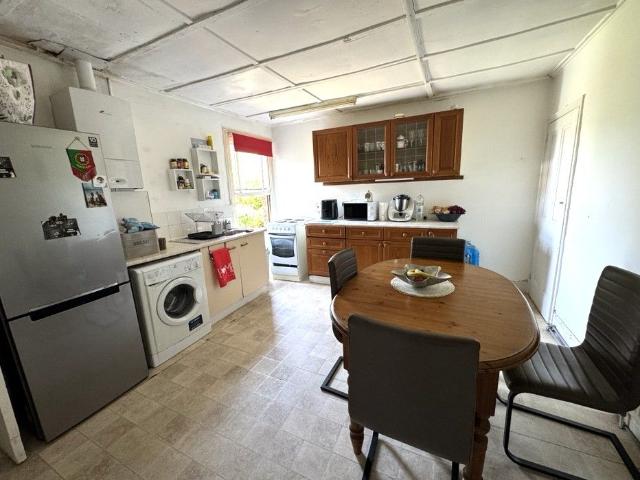 Oatlands Drive, Weybridge KT13, 1 bed flat to rent, £1,100 pcm | PrimeLocation