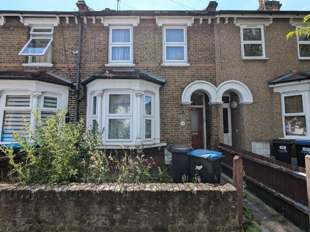 Oatlands Road, Enfield EN3, 3 bed terraced house to rent, £2,600 pcm | PrimeLocation
