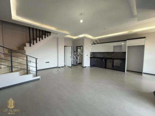 Oba Çıplaklı Da Satılık 2+1 Deniz Manzaralı Daire