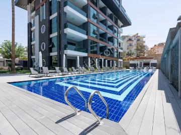 Oba Royal Garden'da Full Aktiviteli 1+1 Kiralık Daire