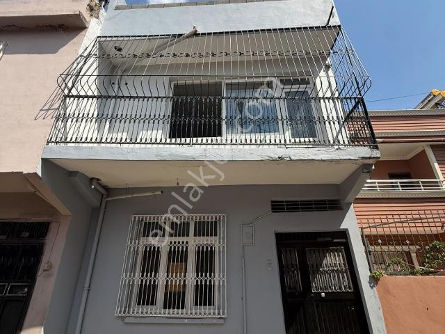 Obalar Caddesi/pazar Cvr/118 M2 Arsa İçerisinde 2 Tane 2+1 Ev !