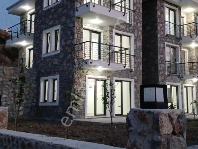 Öbek İnşaatan Satılık 1+1 Üst Kat Bahçesiz
