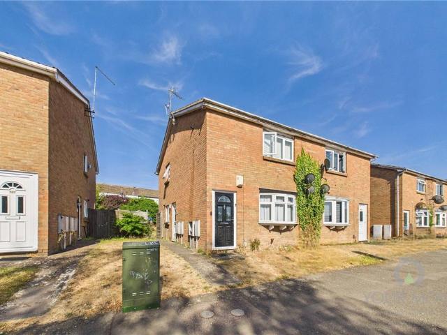 Obelisk Rise, Northampton NN2 1 bed maisonette to rent £795 pcm £183 pw