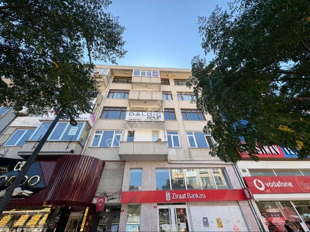 Obenden Maltepe Meydanda Sahil Marmaraya Yürüme Mesafesinde 3+1