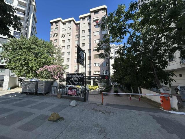 Oben'den Öğretmenler Sitesinde Otopark Asansörlü 3+1 105 M² Net