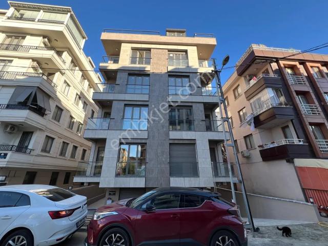 Oben'den Kılavuz Çayırı'nda 65 M² Net 2+1 Sıfır Bahçe Katı