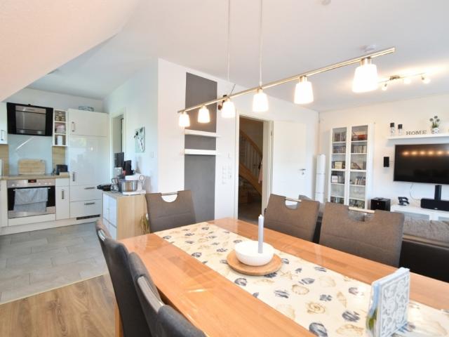 Obergeschosswohnung mit Balkon in zentraler Lage am Untenende!
