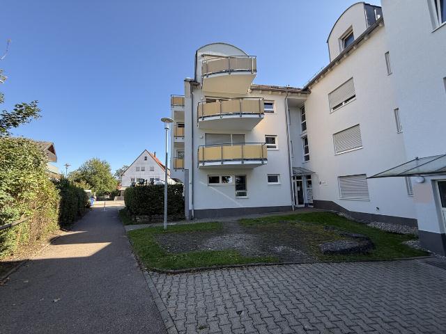 OBERGESCHOSSWOHNUNG/BÜRO IN ZENTRALER WOHNLAGE!