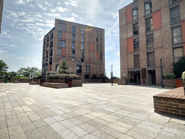 Oberman Road, London NW10, 3 bed flat to rent, £2,950 pcm | PrimeLocation
