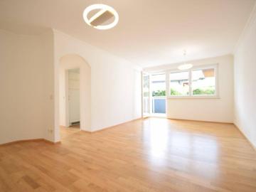 OBERNDORF Gediegene 3 Zimmer Wohnung mit Balkon und Gartennutzung