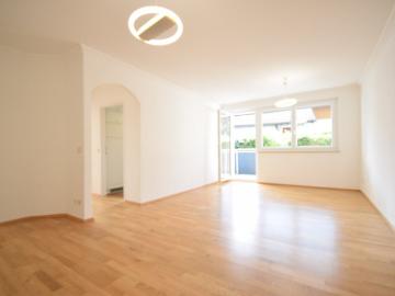 OBERNDORF Gediegene 3 Zimmer Wohnung mit Balkon und Gartennutzung'