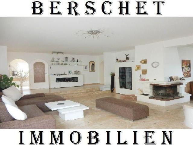 Obertshausen, 4 Zimmer Doppelhaushälfte mit Garage in ruhiger Lage