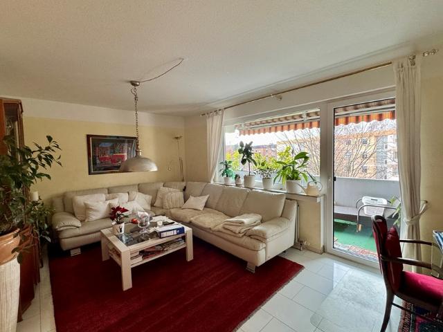 Oberursel Weißkirchen: Exzellente und moderne 3 Zimmerwohnung in Ruhelage von Oberursel!